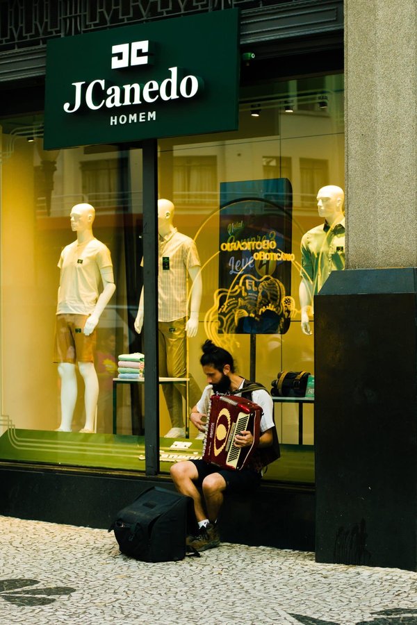 Quelle est l'utilité des rideaux métalliques dans une maison ?